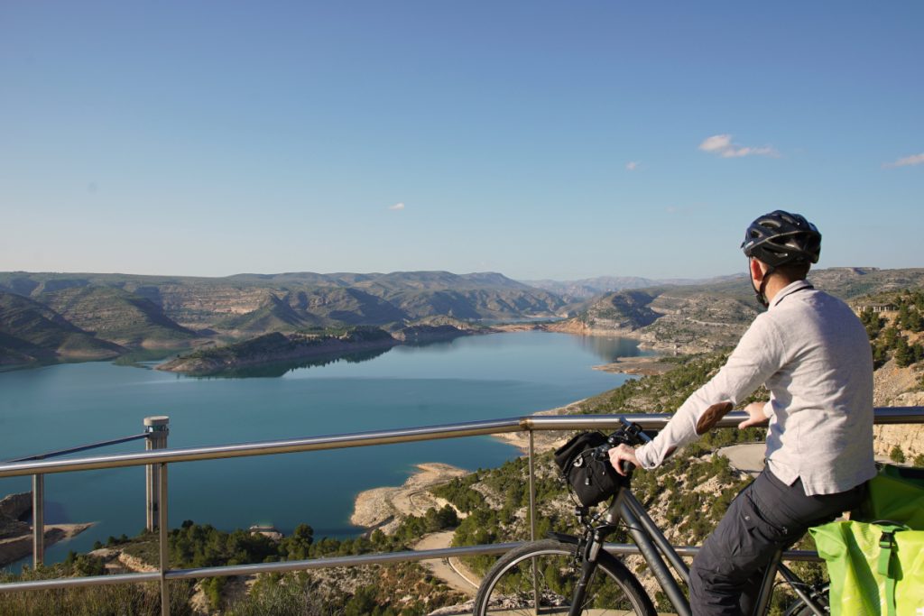 Richard vertelt je over de mogelijkheden voor een individuele fiets- of wandelvakantie in Valencia, Spanje.