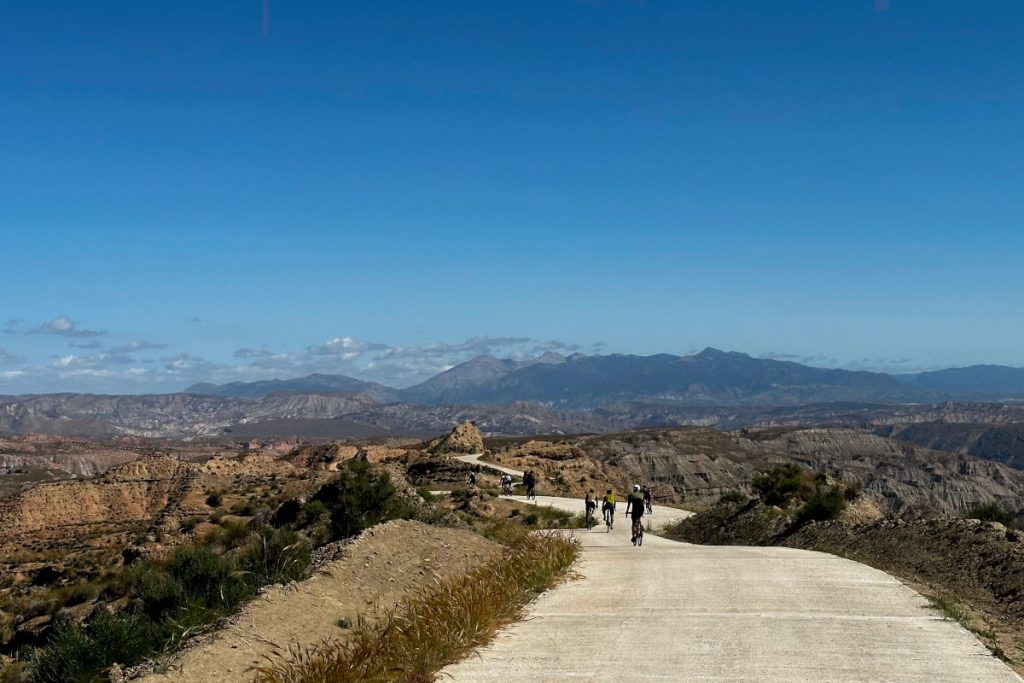 In Andalusië werd Sander betoverd door de schoonheid van het Geoparque de Granada en de Sierra Nevada.