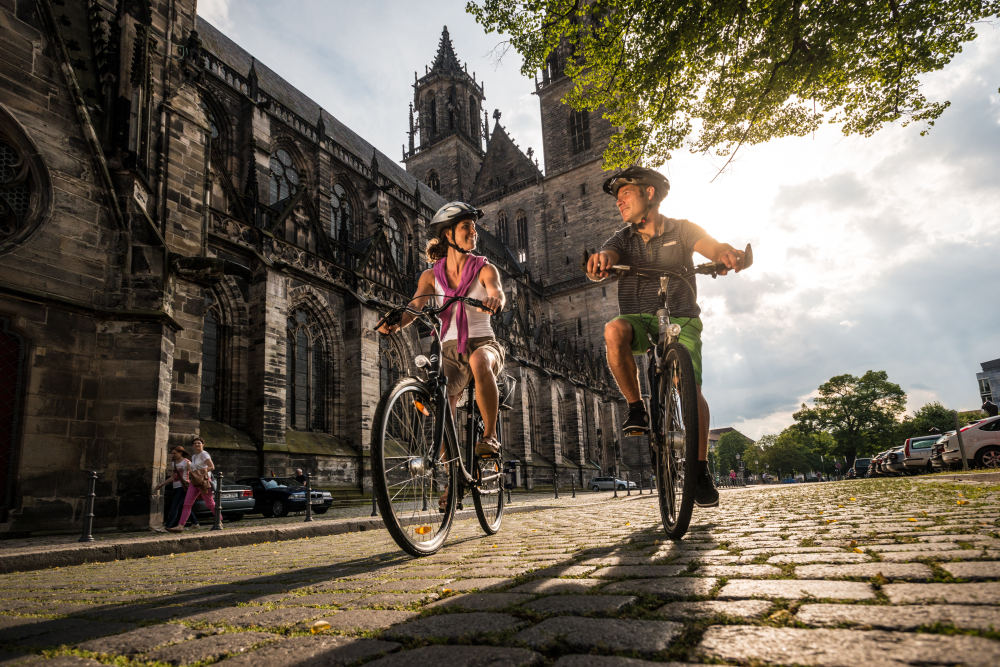 Fietsen over de Elberadweg